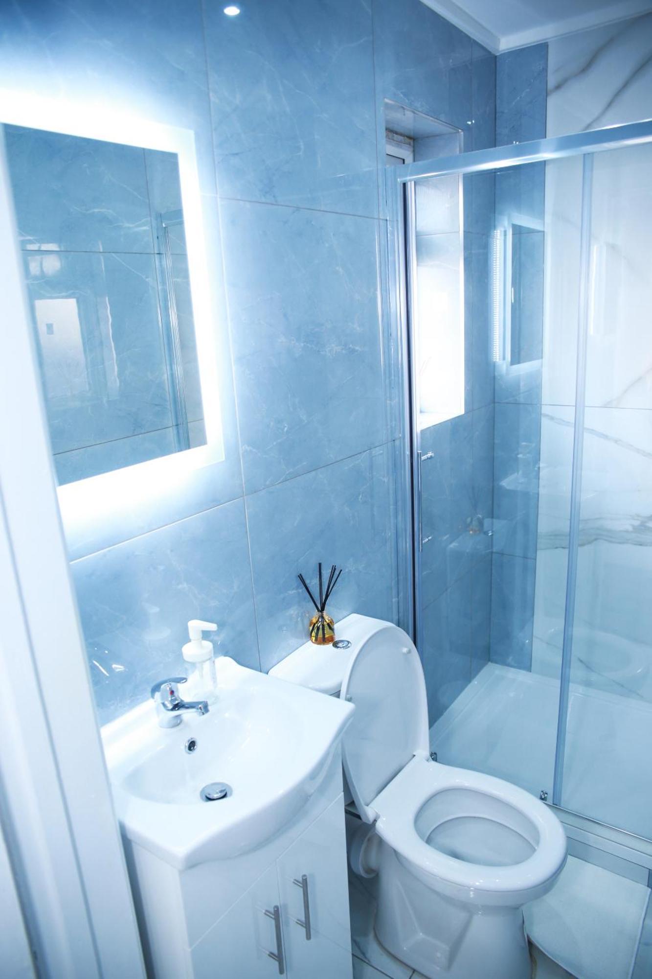 Апартаменты Harrow Luxury Flat With Free Parking. Лондон Экстерьер фото